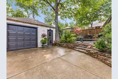 1107 Clermont Avenue, Dallas, TX 75223 - Photo 34