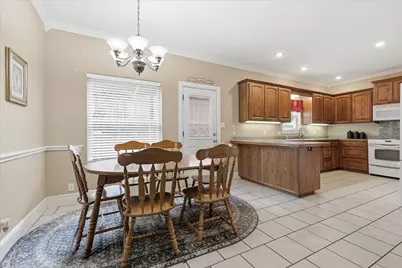 209 Arapaho W, Sherman, TX 75092 - Photo 10