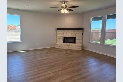 1325 Frio Drive, Springtown, TX 76082 - Photo 4