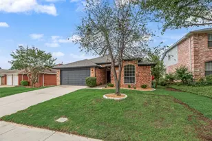 4205 Boulder Park Dr, Fort Worth, TX 76040 - Photo 2