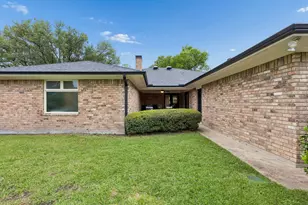 9515 Robin Meadow Dr, Dallas, TX 75243 - Photo 26