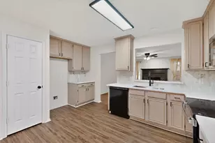 10201 Napa Valley Dr, Frisco, TX 75035 - Photo 14