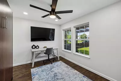 630 W Neely Street, Dallas, TX 75208 - Photo 18