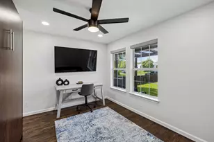 630 W Neely St, Dallas, TX 75208 - Photo 18