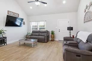 112 Monarch Ln, Poolville, TX 76487 - Photo 8