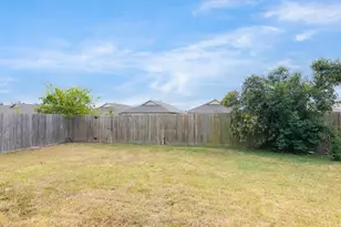 1201 Vicksburg Dr, Ennis, TX 75119 - Photo 14