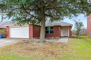 1201 Vicksburg Dr, Ennis, TX 75119 - Photo 2