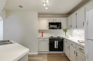 1010 Allen St, Dallas, TX 75204 - Photo 18