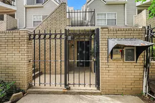 1010 Allen St, Dallas, TX 75204 - Photo 2