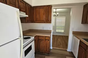 1400 Darr St, Irving, TX 75061 - Photo 2