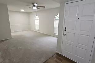 2905 Dove Meadow Dr, Garland, TX 75043 - Photo 2