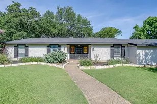 124 Cliffside Dr S, Burleson, TX 76028 - Photo 40