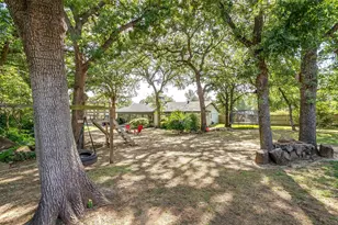 124 Cliffside Dr S, Burleson, TX 76028 - Photo 2