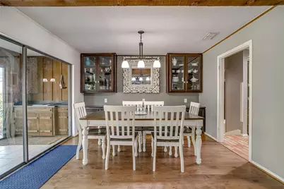 124 Cliffside Drive S, Burleson, TX 76028 - Photo 6