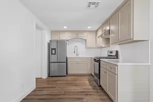 1720 Bagby Ave, Waco, TX 76706 - Photo 6