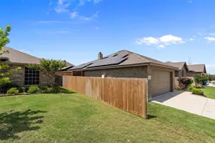 217 Angelina Ct, Azle, TX 76020 - Photo 32