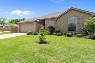 217 Angelina Ct, Azle, TX 76020 - Photo 2