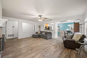 13621 Ponderosa Ranch Rd, Fort Worth, TX 76262 - Photo 4