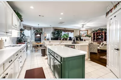 11776 Creek Point Drive, Frisco, TX 75035 - Photo 8
