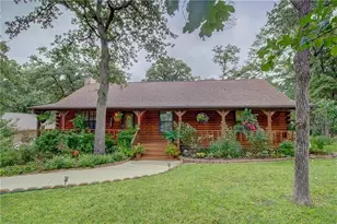 105 Santee Dr, Lake Kiowa, TX 76240 - Photo 1