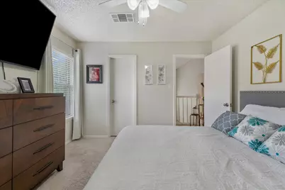 1463 Meadowood Village Drive, Fort Worth, TX 76120 - Photo 12