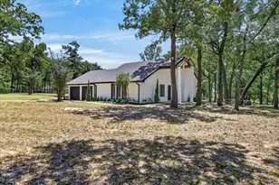 172 Colonial Dr, Mabank, TX 75156 - Photo 1