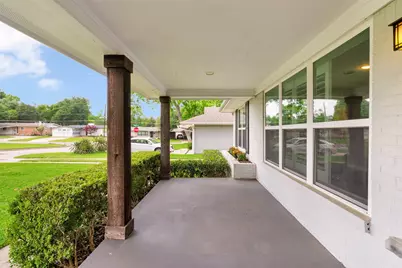 4628 Surf Drive, Dallas, TX 75214 - Photo 4