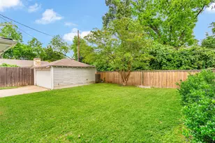 4628 Surf Dr, Dallas, TX 75214 - Photo 28
