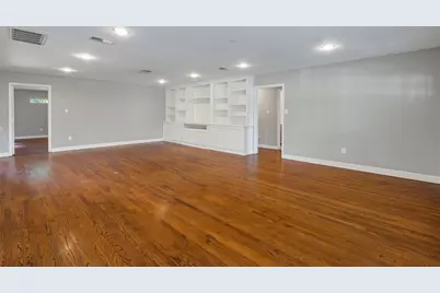 4628 Surf Drive, Dallas, TX 75214 - Photo 6