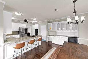 2929 Waterford Dr, Irving, TX 75063 - Photo 8