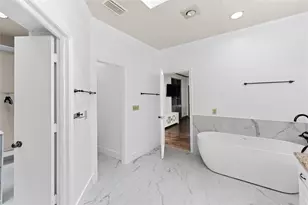 2929 Waterford Dr, Irving, TX 75063 - Photo 30