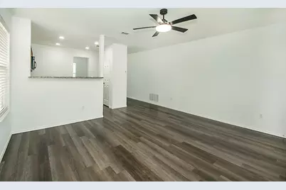 320 Chalkstone Drive, Fort Worth, TX 76131 - Photo 4