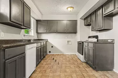 2333 S Lockhart Avenue, Dallas, TX 75228 - Photo 8