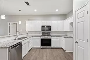 7525 Arbor Park Dr, Fort Worth, TX 76120 - Photo 12