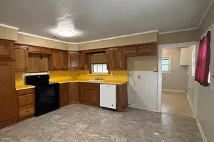 223 W Jefferson St, Palmer, TX 75152 - Photo 4