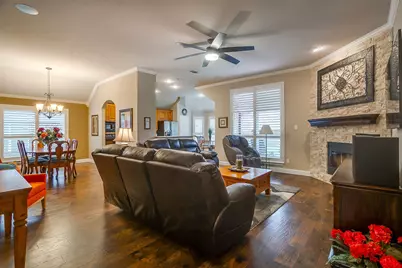 1410 Parkside Drive, Mansfield, TX 76063 - Photo 4