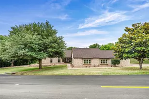 10100 Ravenswood Rd, Granbury, TX 76049 - Photo 4