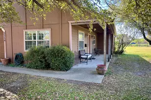 335 Donna Dr, Wylie, TX 75098 - Photo 2