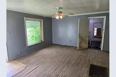 1806 N Culberson Street, Gainesville, TX 76240 - Photo 16