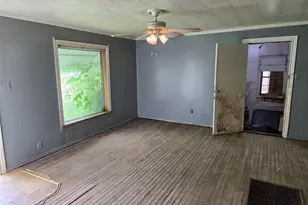 1806 N Culberson St, Gainesville, TX 76240 - Photo 16