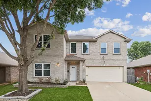1016 Aviary, Aubrey, TX 76227 - Photo 2