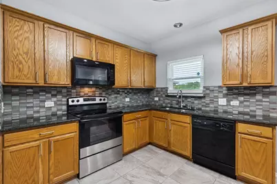 1016 Aviary, Aubrey, TX 76227 - Photo 14