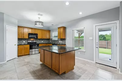 1016 Aviary, Aubrey, TX 76227 - Photo 16