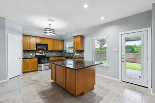 1016 Aviary, Aubrey, TX 76227 - Photo 16