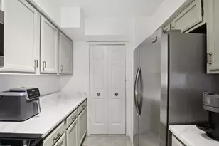 2835 Keller Springs Rd, Carrollton, TX 75006 - Photo 14