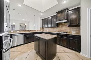 1205 Crest Ridge Dr, Glenn Heights, TX 75154 - Photo 8