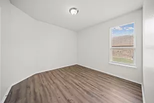 1205 Crest Ridge Dr, Glenn Heights, TX 75154 - Photo 16