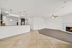 1205 Crest Ridge Dr, Glenn Heights, TX 75154 - Photo 4