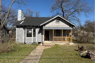 1027 E Lamar St, Sherman, TX 75090 - Photo 1