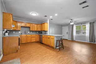407 York St, Lindale, TX 75771 - Photo 8
